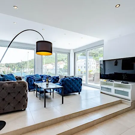 Suartini Apartment