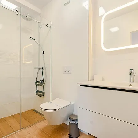 Suartini Apartment *